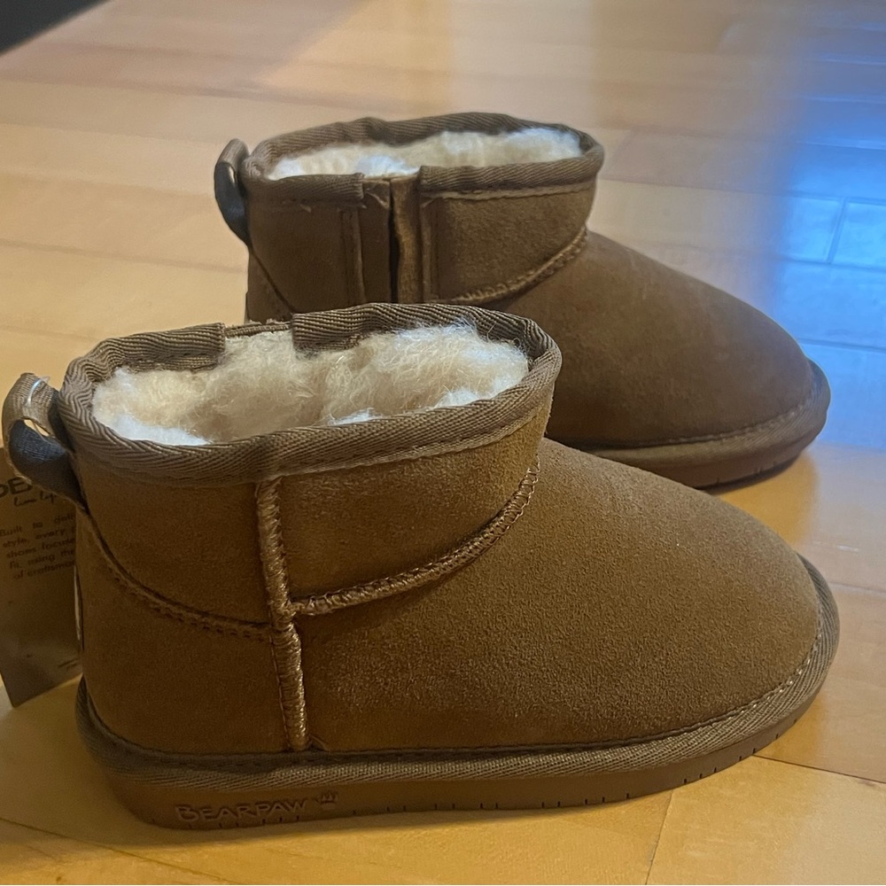 Bearpaw Kids Brown Boots size 11 NWT